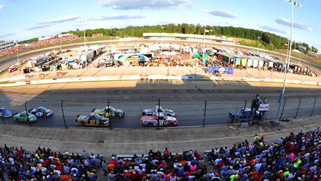 NASCAR Returns to the Dirt | DrivingLine