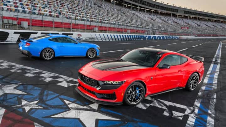 Battle of the 5.0s: Is the 2024 Mustang Dark Horse Worth its $20,000 ...