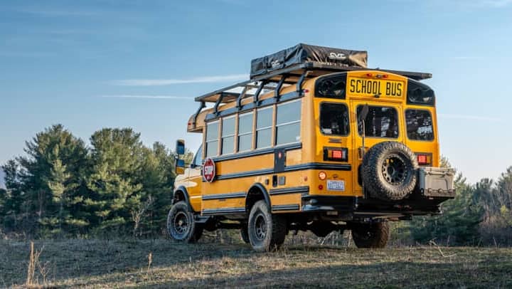 Ford E-450 4x4 Expedition School Bus | DrivingLine