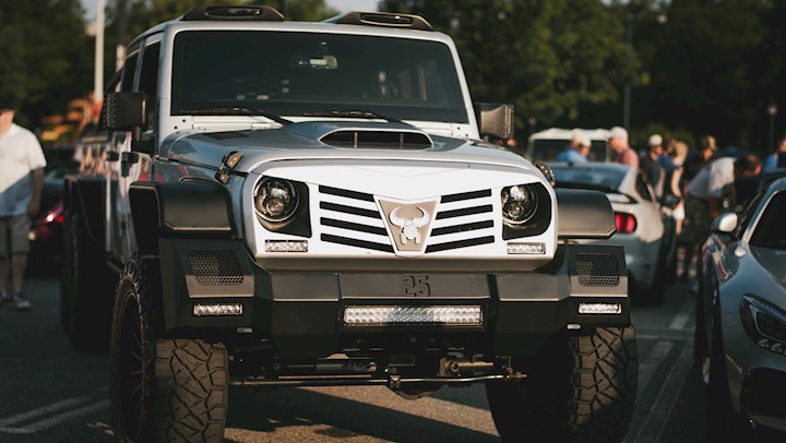 Mercedes G-Class Vs Jeep Wrangler: Battle of the Off-Road Boxes